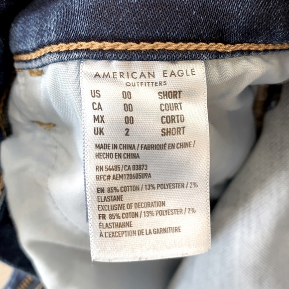 American Eagle Ripped Jeans - Picture 5 of 5